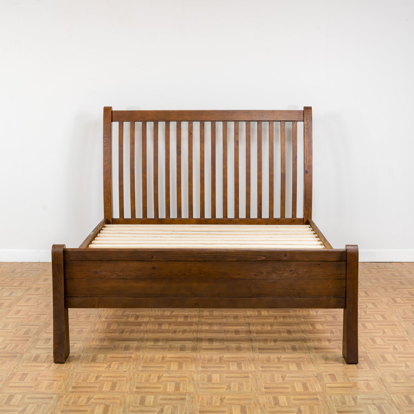 Oscar 6'0 Sleigh Bed