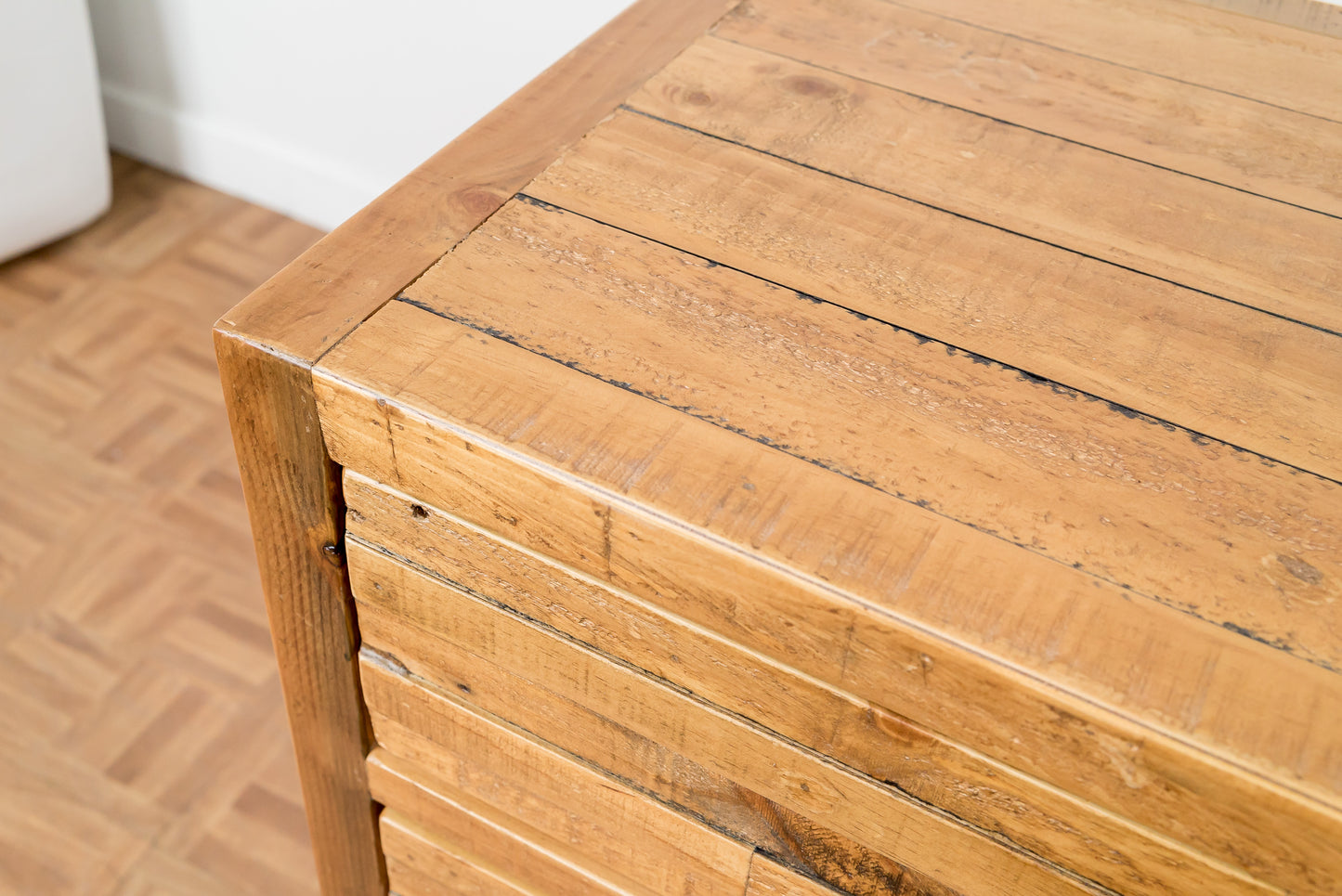 Alba Wide Chest