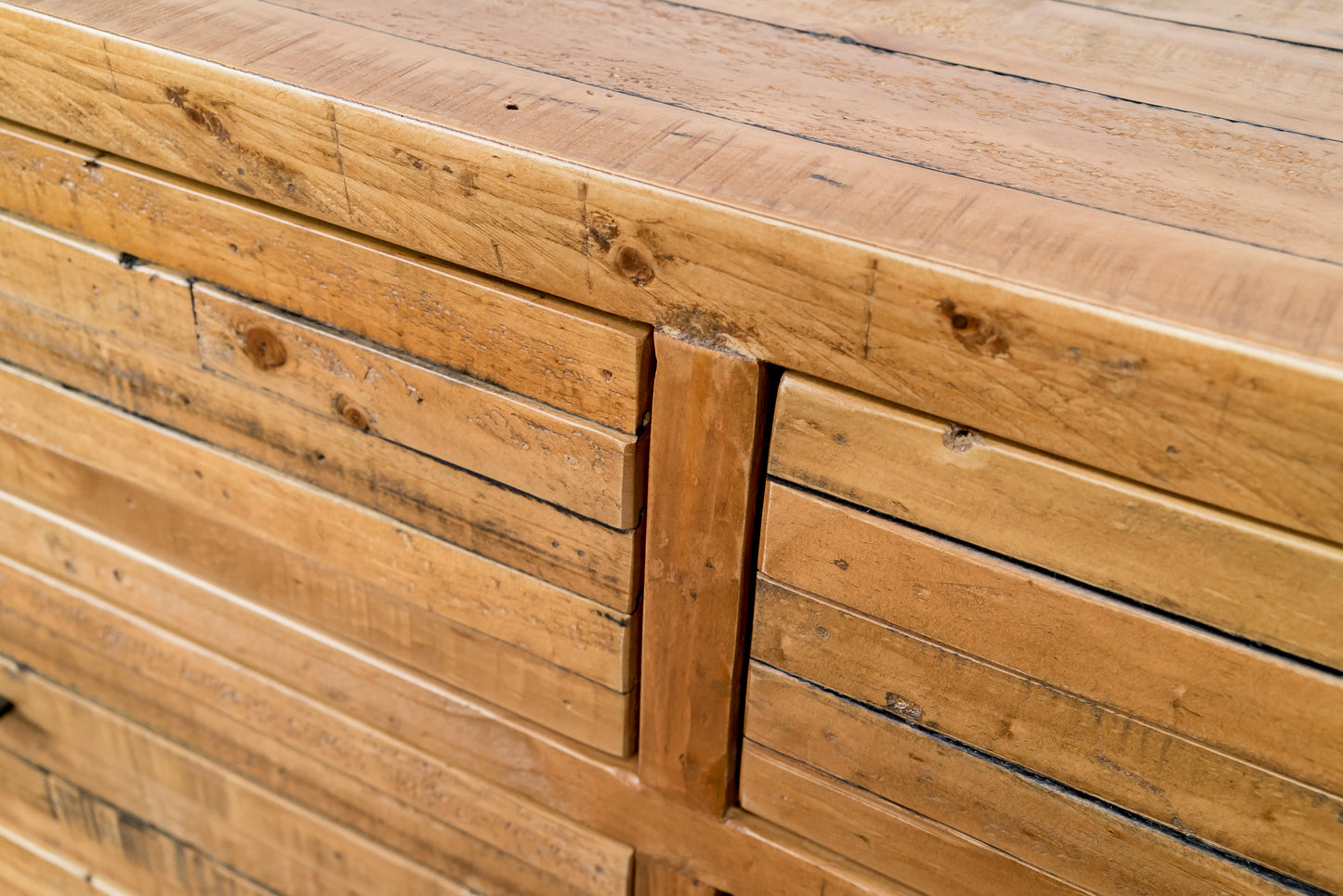 Alba Wide Chest