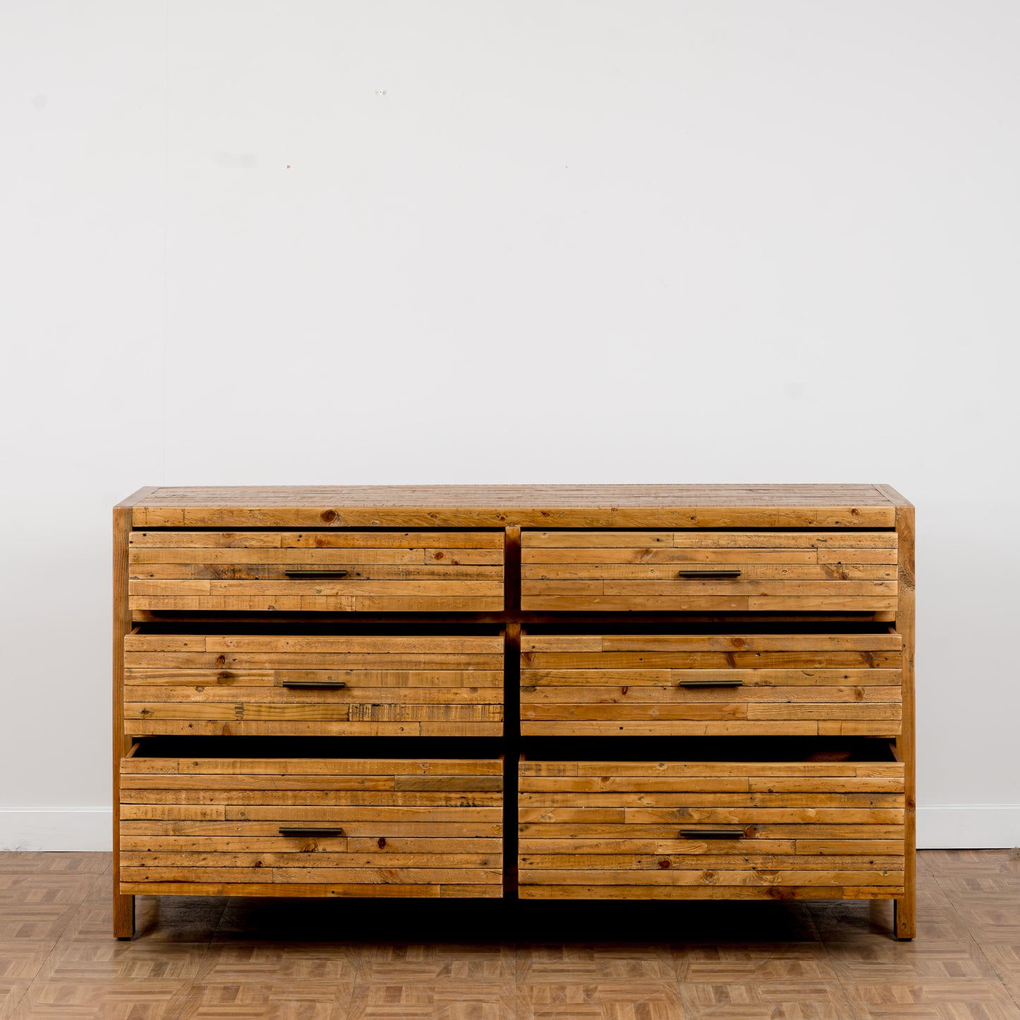 Alba Wide Chest