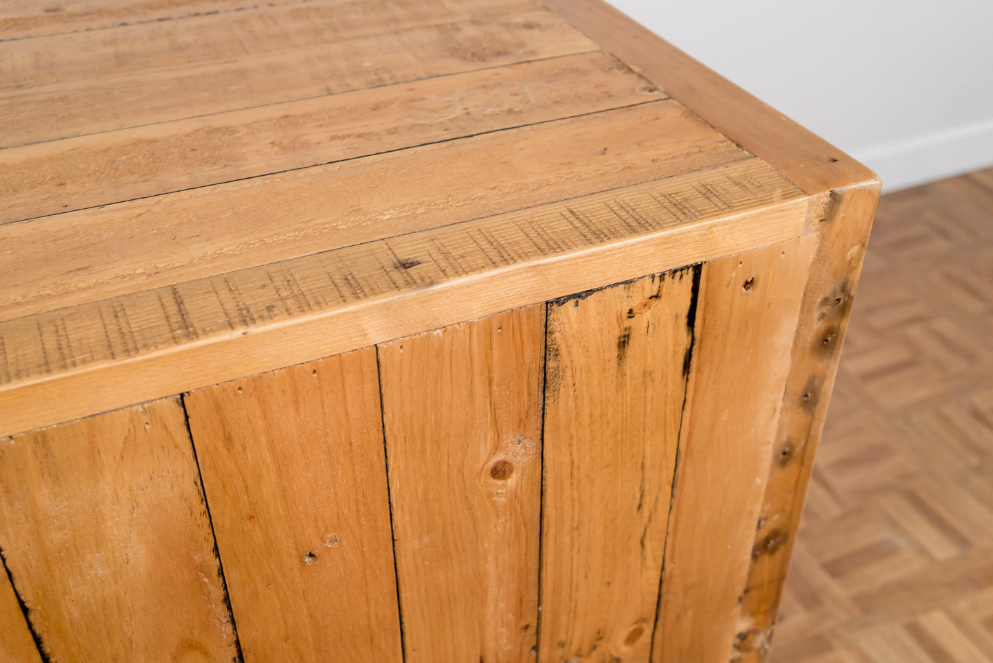 Alba Wide Chest