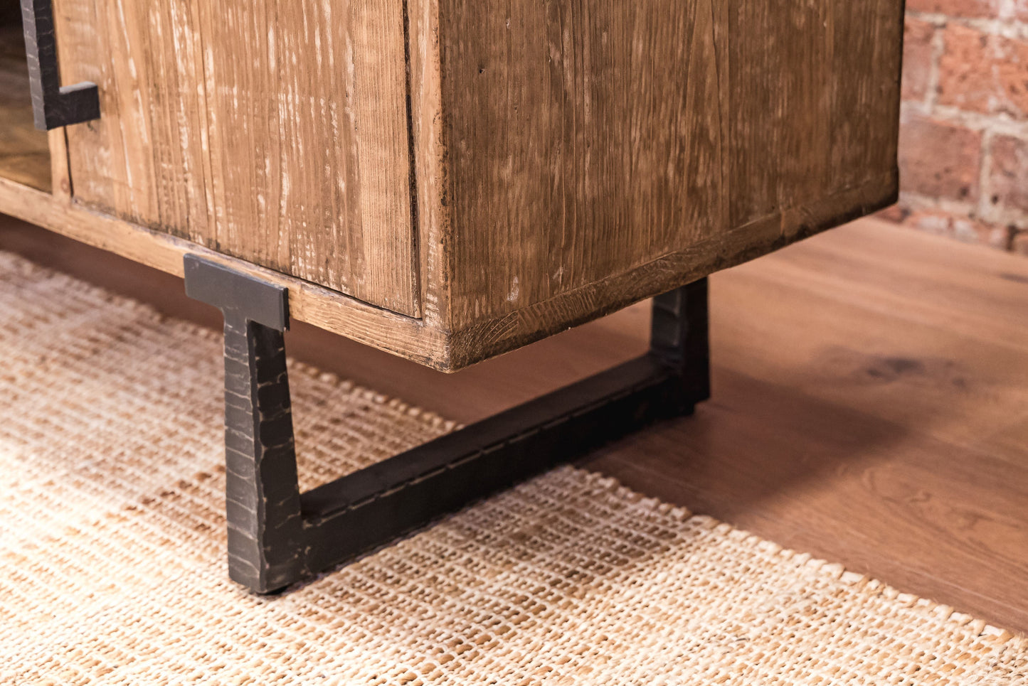 Polly Range Large TV Unit