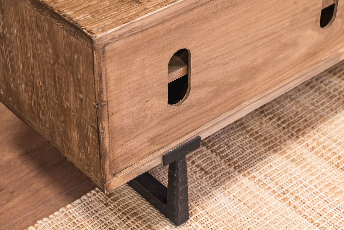 Polly Range Large TV Unit